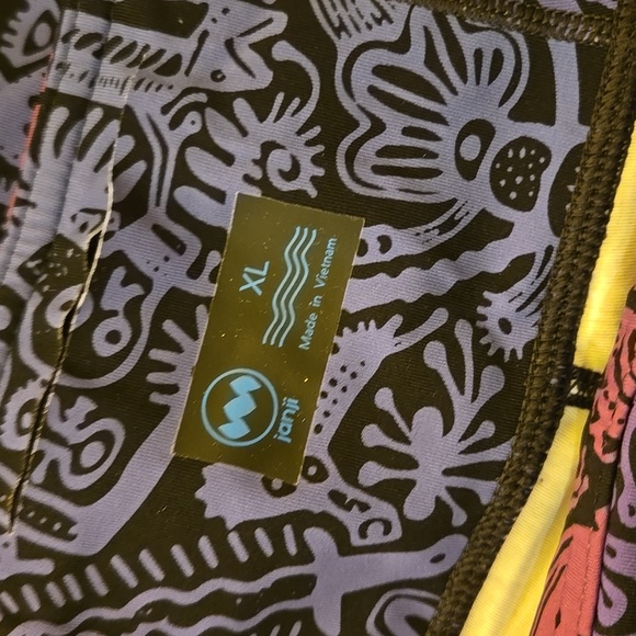 Janji Women’s 7″ Groundwork Pace Short Batik Puple - Picture 9 of 11